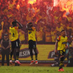 Miguel Ángel Loor califica como “asquerosa” la bandera de Barcelona SC en el Clásico del Astillero