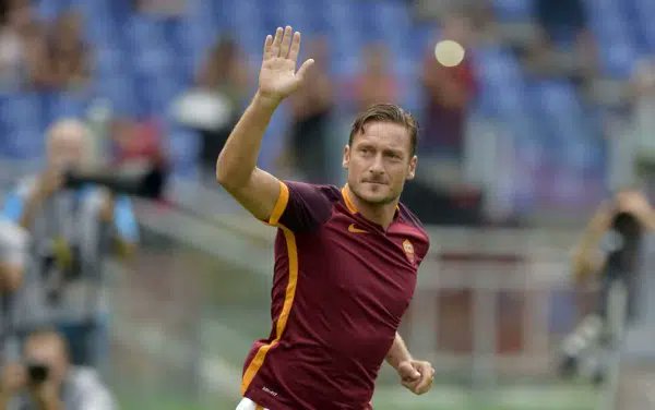 Francesco Totti Noche amarilla 2025
