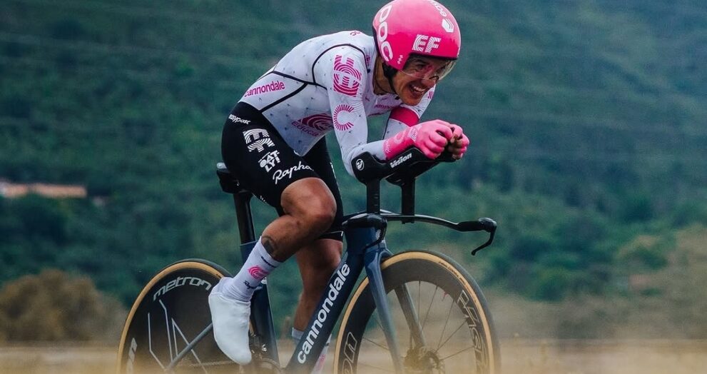 Richard Carapaz terminó noveno en la clasificación general de la Etapa 10 del Giro de Italia 2025.